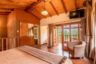 Unuwasi Hotel & Villa