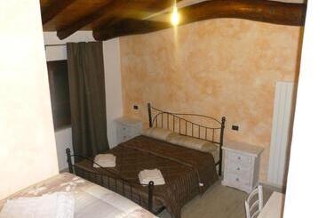 בית מלון כפרי Fattoria Sos Astores