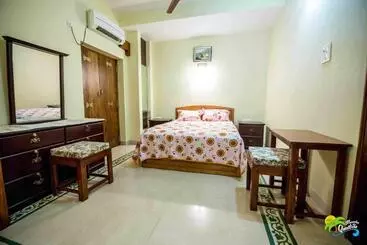 Bed & Breakfast Moradia Dos Quadros
