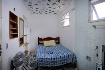 Pensjonat Golfinho Tropical Hostel E Pousada