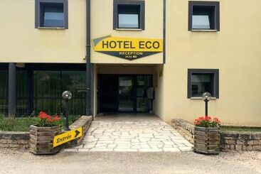 Отель Eco   A75