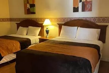 Hotelli Scottish Inn Near The Falls And Casino