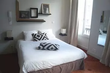 Hotel Decoh Studio Dragon