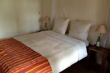 هتل Hôtel Kadiandoumagne