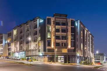 Urban Park Apartments & Hotel By Misty Blue