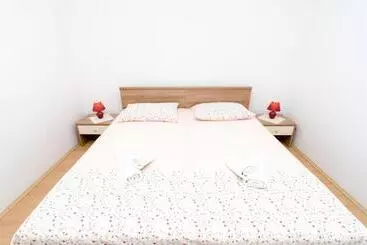 فندق Rooms Karla