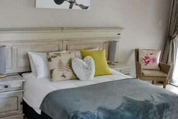 تختخواب و صبحانه Wiggill On Inn