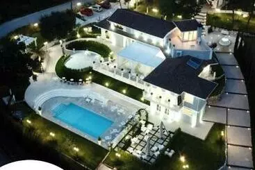 ホテル Tenuta Santo Stefano Azienda Agrituristica
