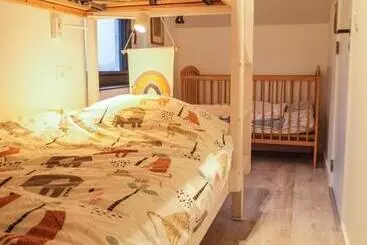 Aamiaismajoitus (B&B) D&a Nest