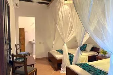 Hotel Poa Poa Bungalows