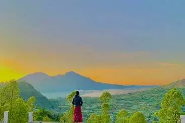 Aamiaismajoitus (B&B) Pinggan Caldera