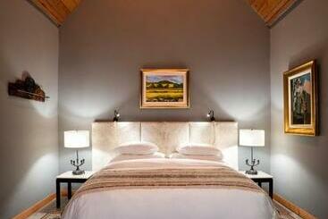 فندق Las Liebres Restaurant &