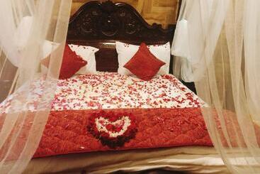 فندق Hyders Park The Luxury