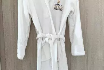 Hotelli Piano & Gold Collections, Peduase