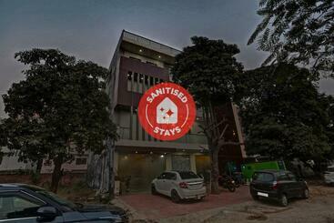 Hotel Townhouse 719  Noida Castle