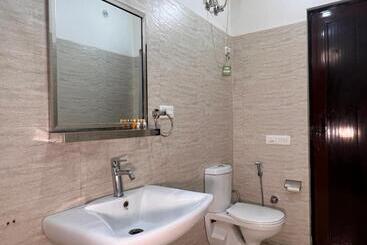 Hotel Yogved Hospitality & Resort