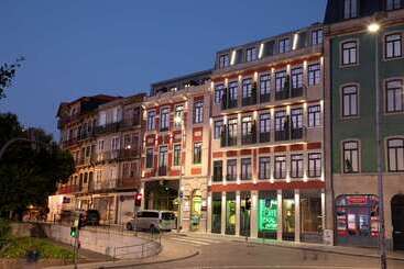 Se Catedral Hotel Porto, Tapestry Collection By Hilton