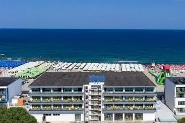 Hotel Mirage Beach Spa