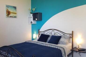 펜션 Apartment And Rooms Parus