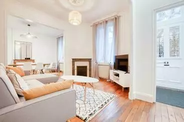 Pensione Maison Bourgeoise Haussmannienne Gîtes De France