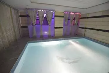 酒店 Leader Apartments 1