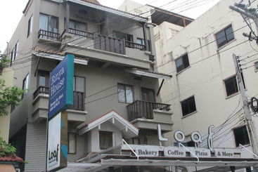 فندق Rinya House