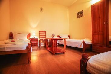 پانسیون Guest House Yoanna