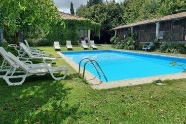 تختخواب و صبحانه Casa Da Roseira