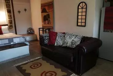 Отель Meerkat Manor