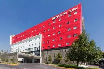 בית מלון כפרי Ramada Encore By Wyndham Guadalajara Sur