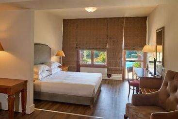 酒店 Xenia Palace Portaria