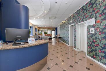 בית מלון כפרי Aurora