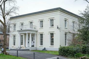 فندق Rainhill Hall