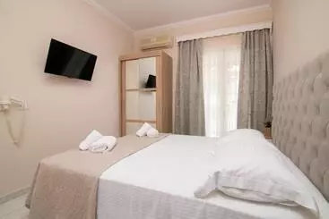 簡易ホテル Edelweiss