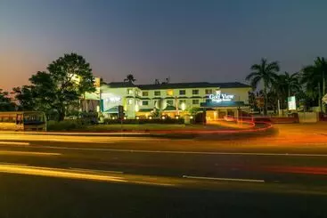 Golf View Hotel & Suites