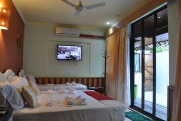 پانسیون Summer Villa Guest House