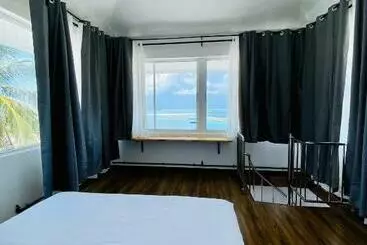 Majatalo Hiraeth Island Home