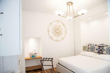 膳宿费 Enjoy Boutiques