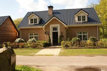 B&b Van Hunebed Naar Jullie Bed