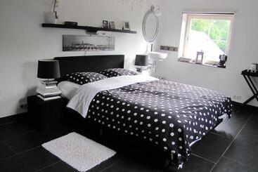 B&b Van Hunebed Naar Jullie Bed
