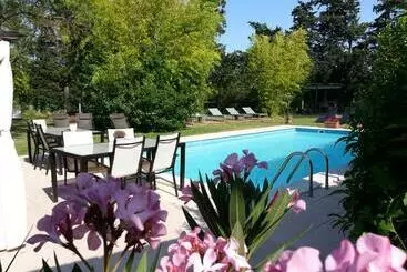 تختخواب و صبحانه Mas La Provence
