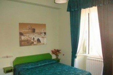 تختخواب و صبحانه La Dolce Vita Romana