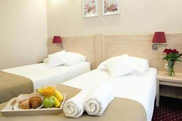 Отель 500 W Strykowie