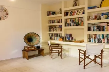 Argyro Apartments & Studios