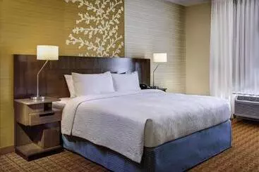 Отель Fairfield Inn & Suites By Marriott Vernon