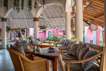 בית מלון כפרי Pinkcoco Uluwatu Constant Surprises & For Cool Adults Only