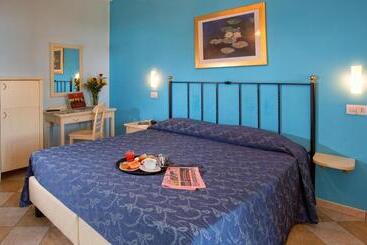 Hotel Ristorante Casa Rossa