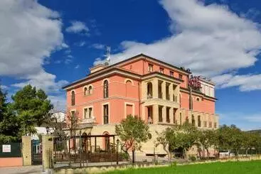 هتل Ristorante Casa Rossa