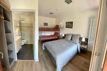 Bed and Breakfast Chambres Zazpiak