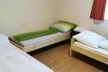 ベッドアンドブレックファースト Strand Motel, Vígadó Csárda